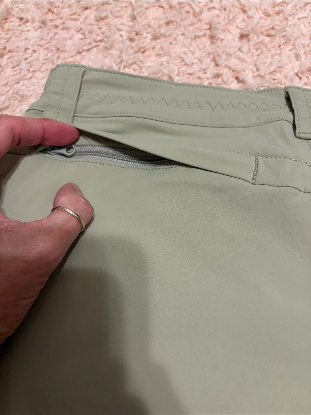 Eddie Bauer 96% nylon